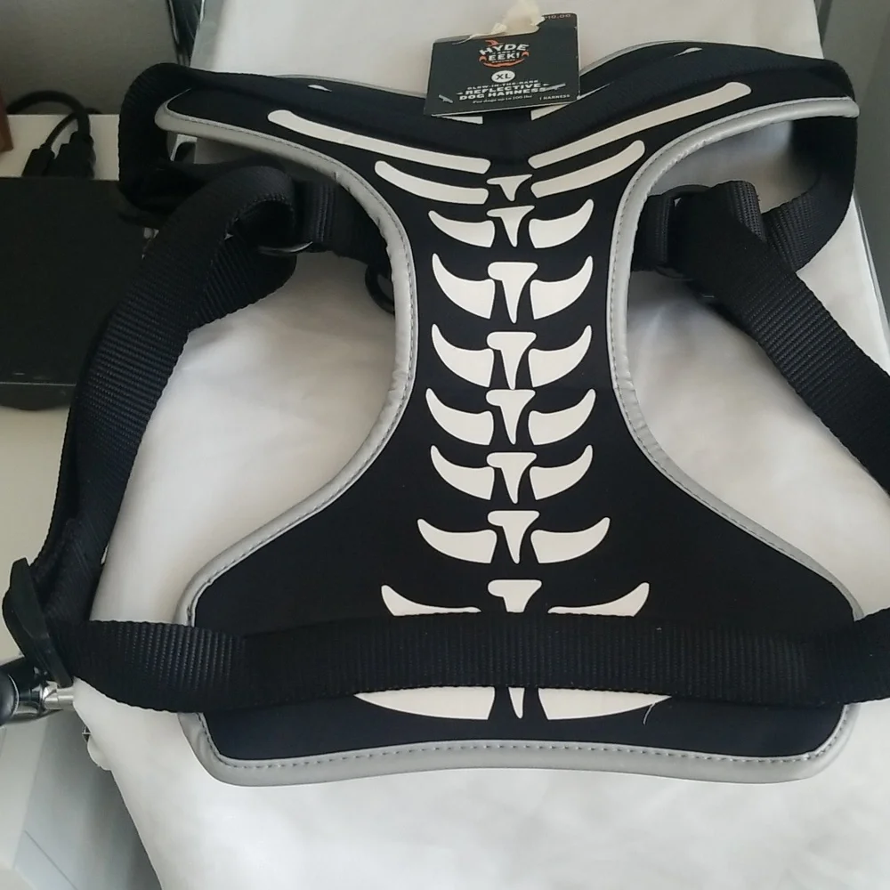 BRAND NEW Hyde and EEK dog harness size XL.